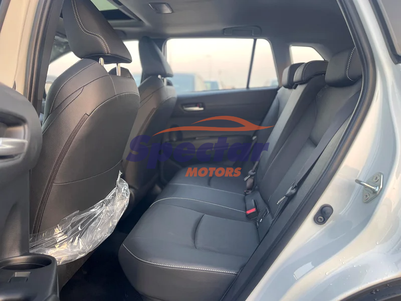 
								Toyota Frontlander Leading full									