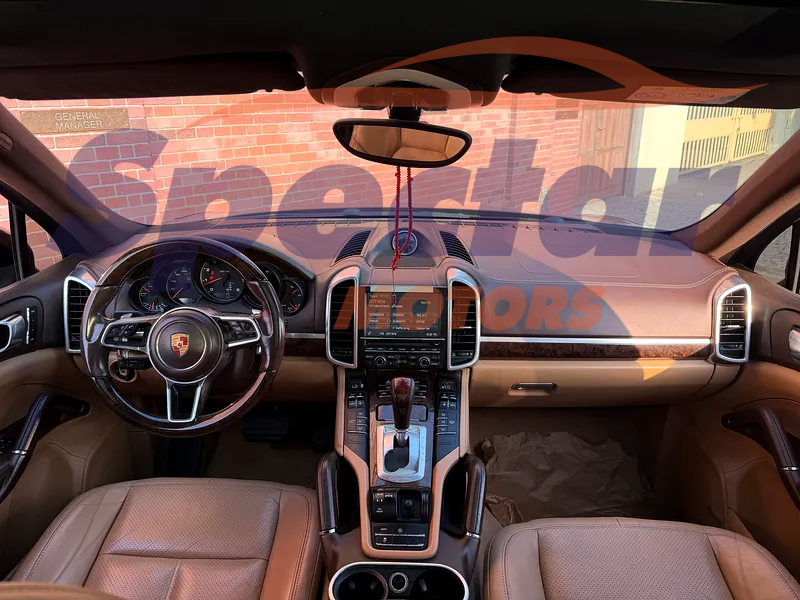 
								Porsche Cayenne Standard full									