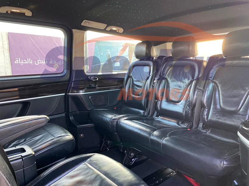 
								Mercedes-Benz V-Class V 250 full									