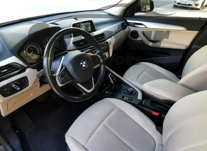 
								BMW X1 sDrive20i full									