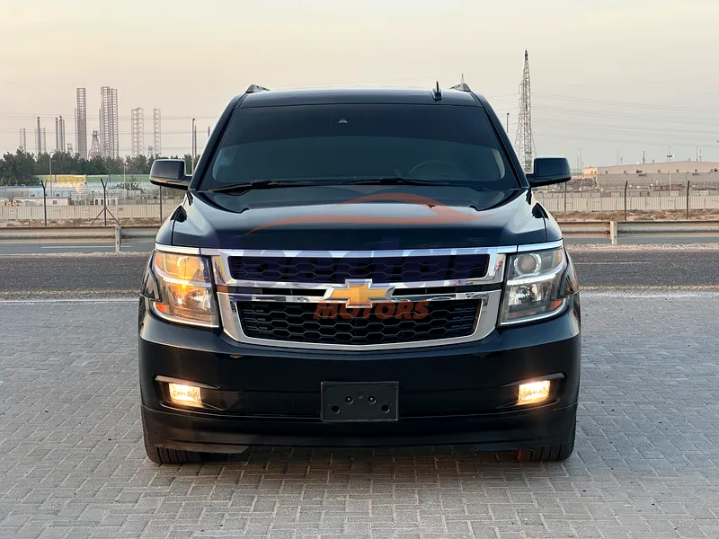 
								Chevrolet Suburban LT full									
