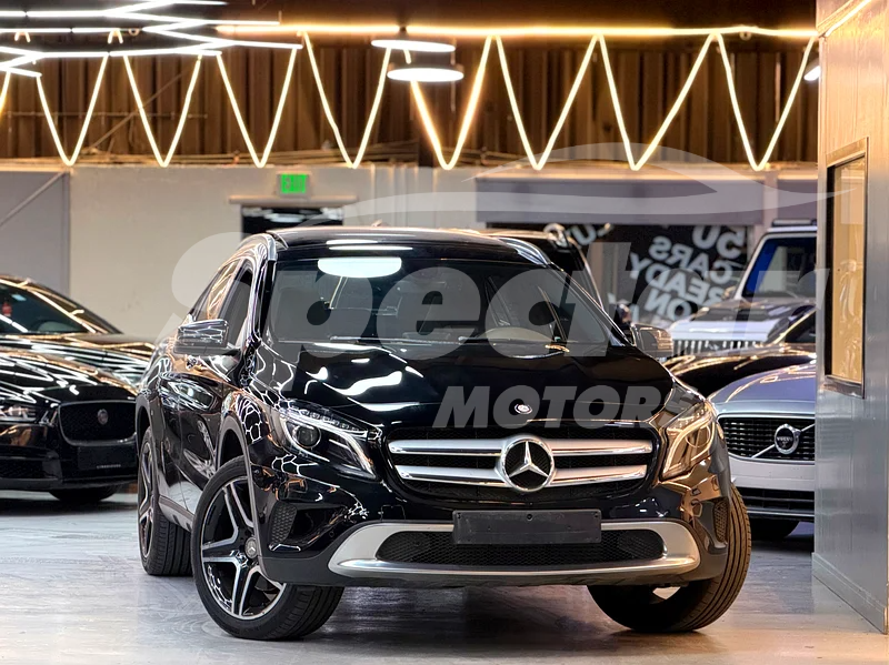 
								Mercedes-Benz GLA 250 4Matic full									