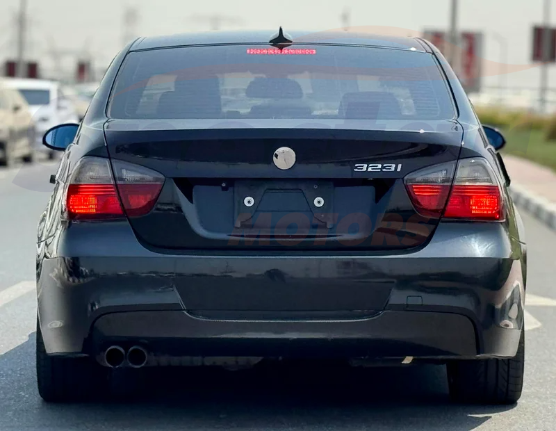 
								BMW 3-Series 323i full									