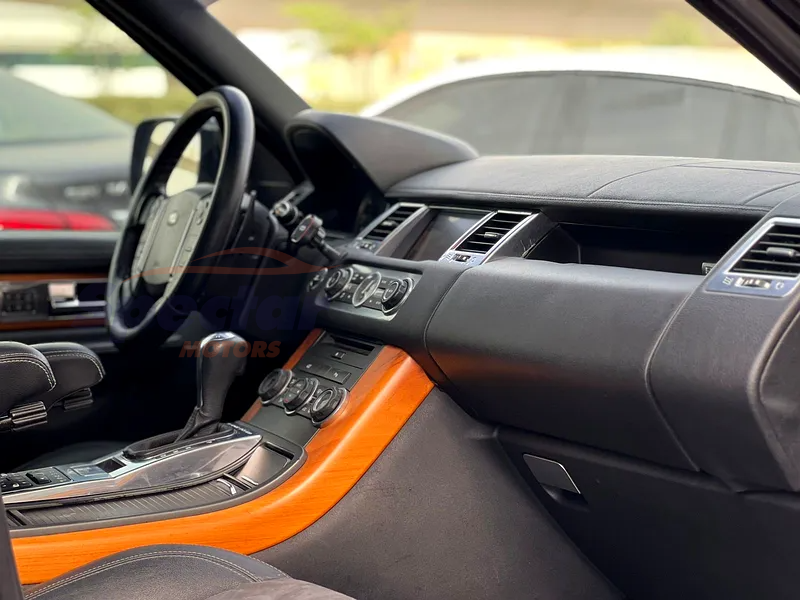 
								Range Rover Sports full									