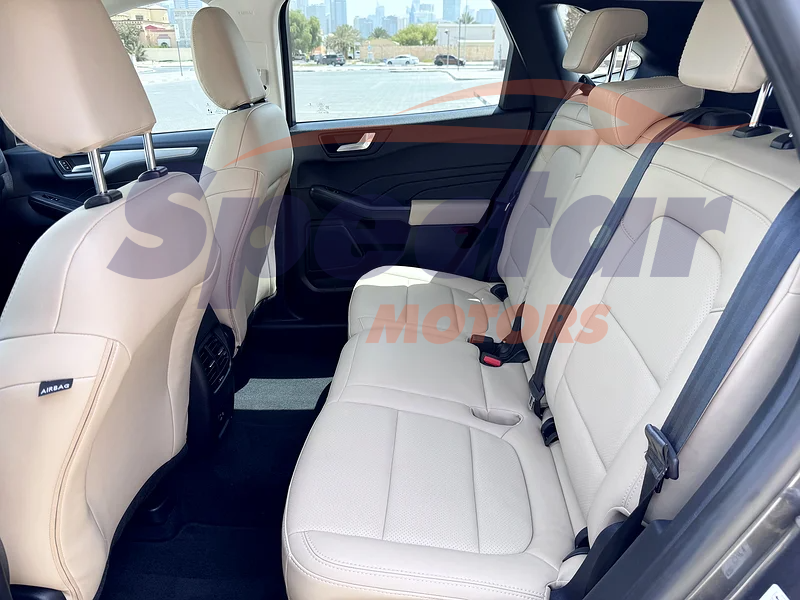 
								Ford Escape Trend full									