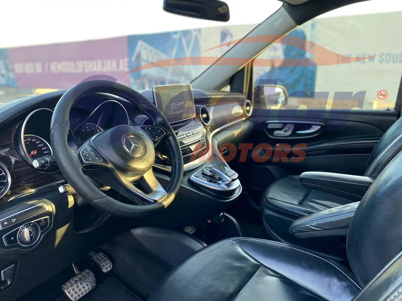 
								Mercedes-Benz V-Class V 250 full									