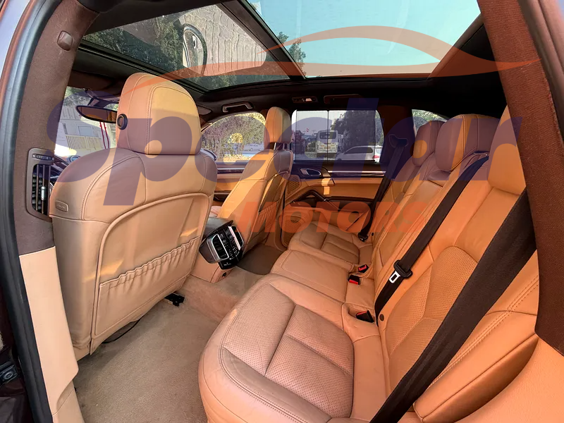 
								Porsche Cayenne Standard full									