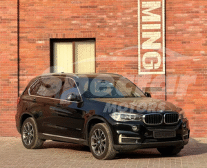 BMW X5 M50i