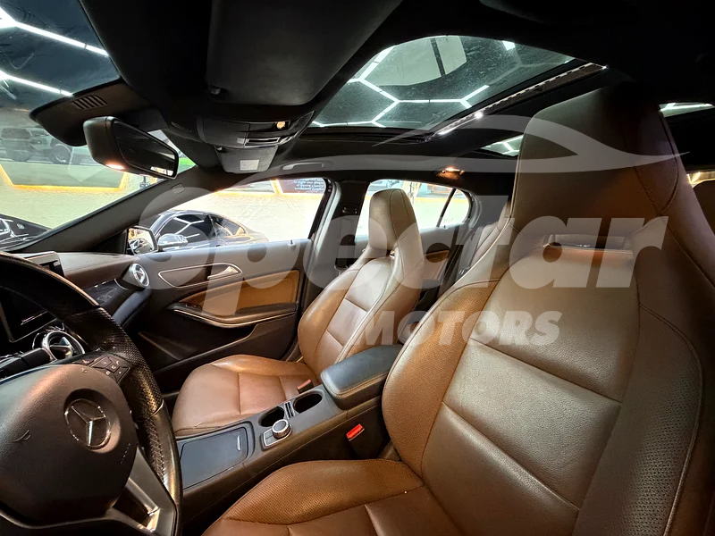 
								Mercedes-Benz GLA 250 4Matic full									