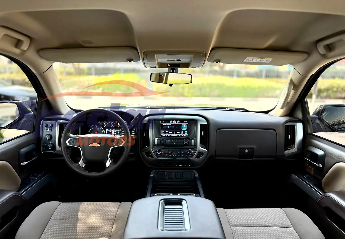 
								Chevrolet Silverado LT full									