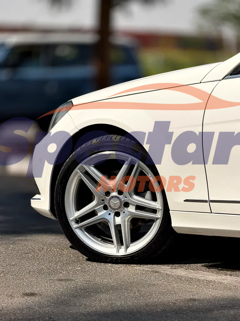 
								Mercedes-Benz C-Class C200 full									