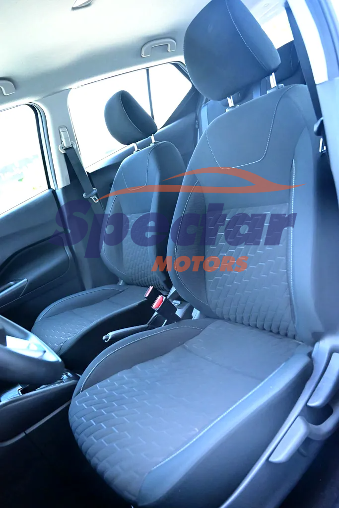 
								Nissan Kicks SV Plus full									