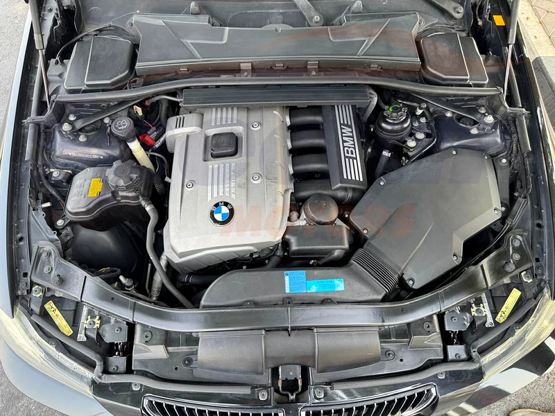 
								BMW 3-Series 323i full									