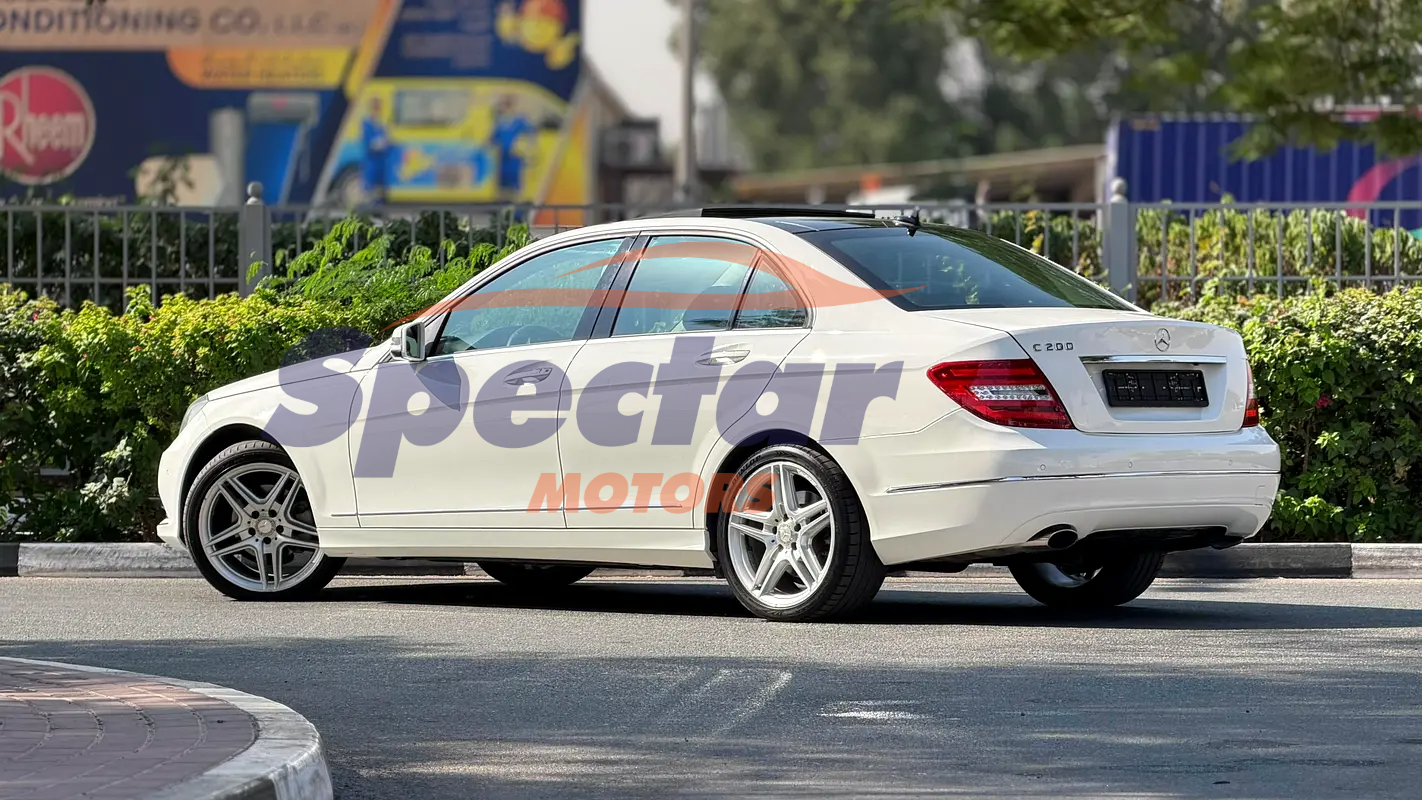 
								Mercedes-Benz C-Class C200 full									