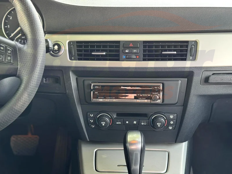 
								BMW 3-Series 323i full									