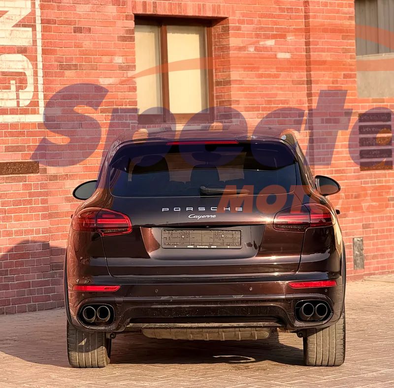 
								Porsche Cayenne Standard full									