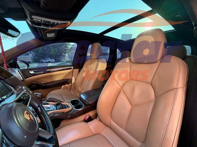 
								Porsche Cayenne Standard full									