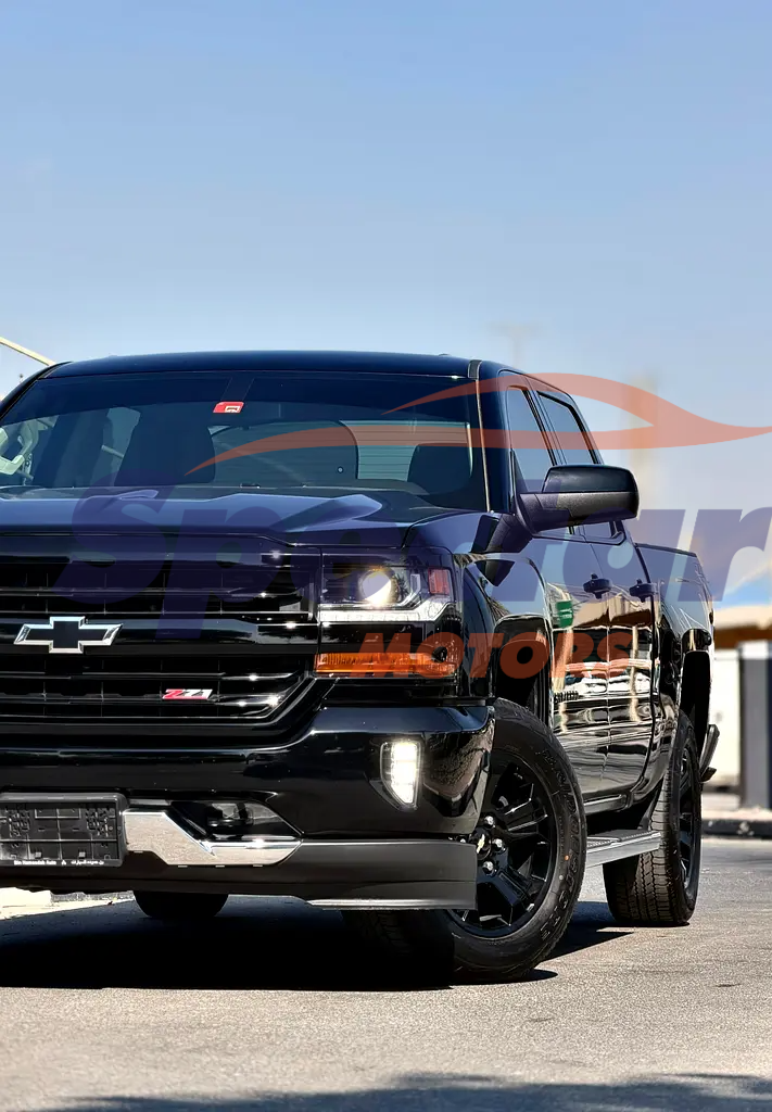 
								Chevrolet Silverado LT full									