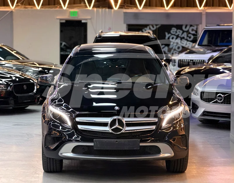 
								Mercedes-Benz GLA 250 4Matic full									