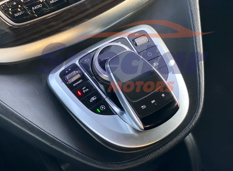 
								Mercedes-Benz V-Class V 250 full									