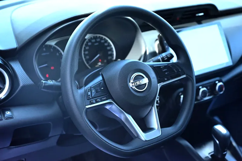 
								Nissan Kicks SV Plus full									