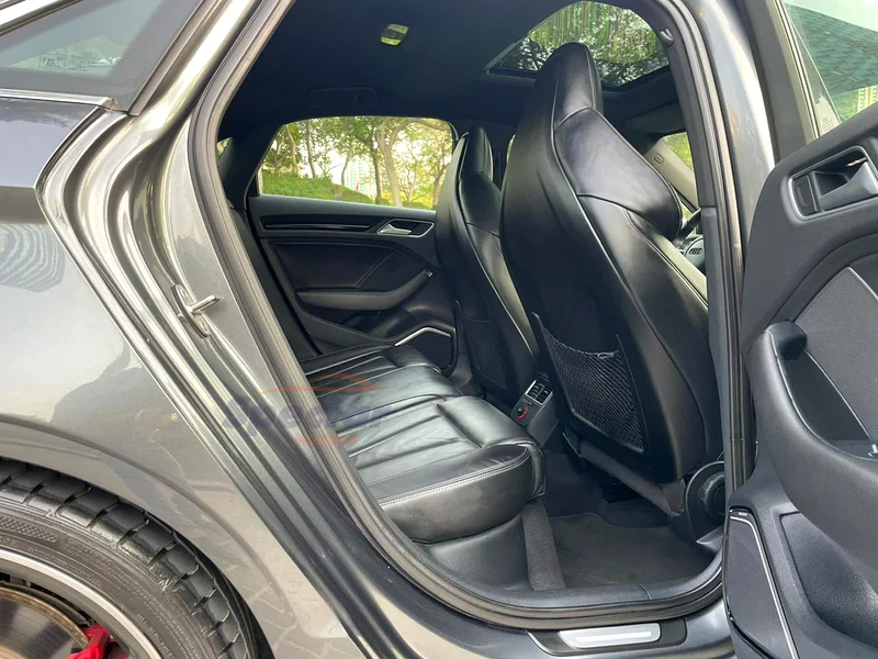 
								Audi S3 2.0 TFSI quattro S tronic full									