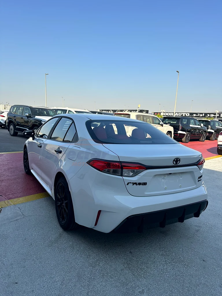 
								Toyota Corolla Sport full									