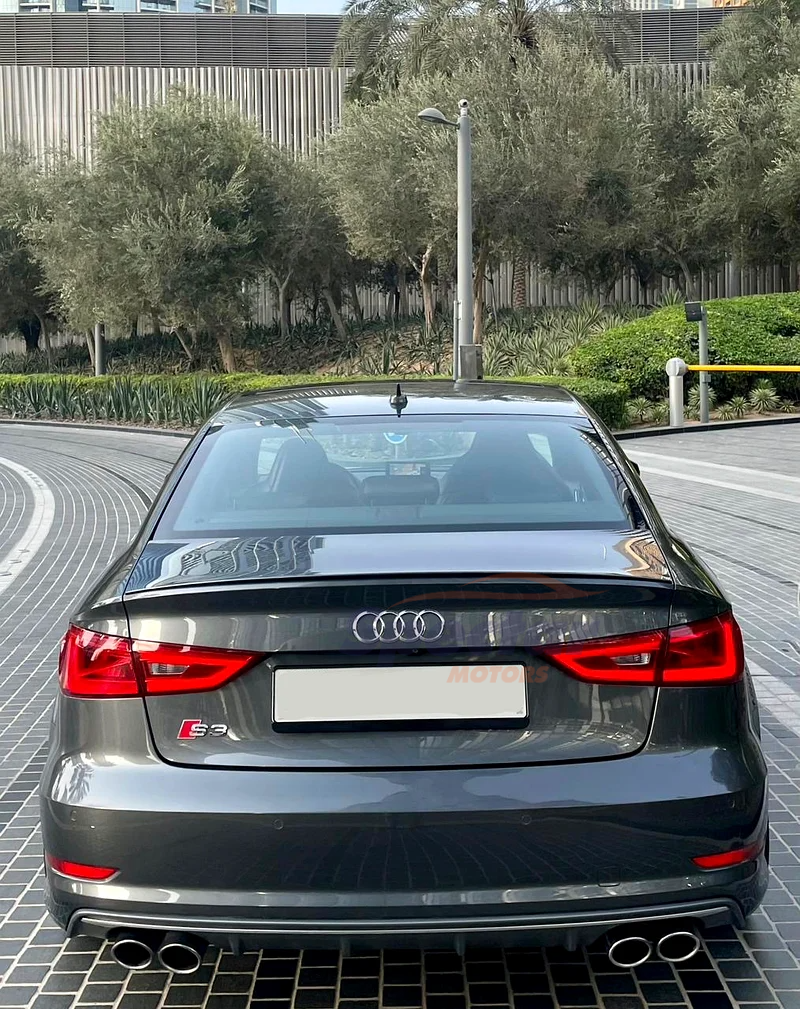 
								Audi S3 2.0 TFSI quattro S tronic full									