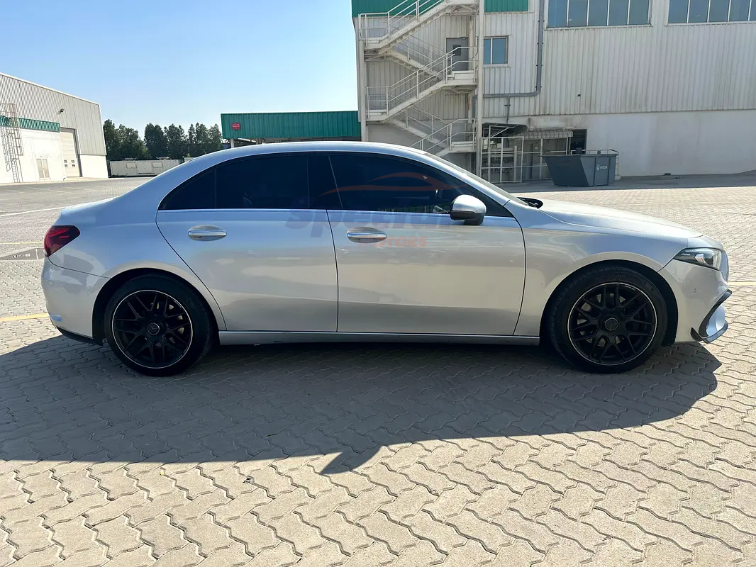 
								Mercedes-Benz A-Class A 250 Sport full									