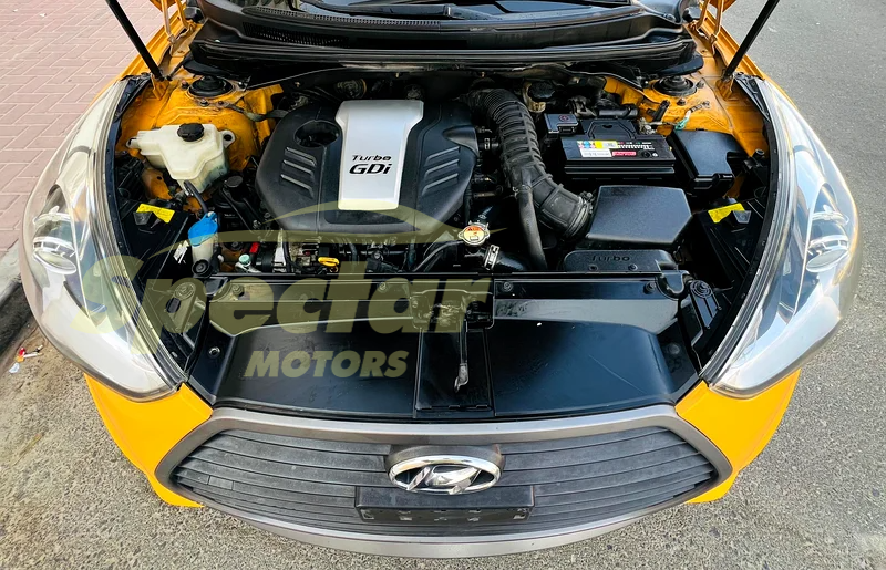 
								Hyundai Veloster Turbo full									