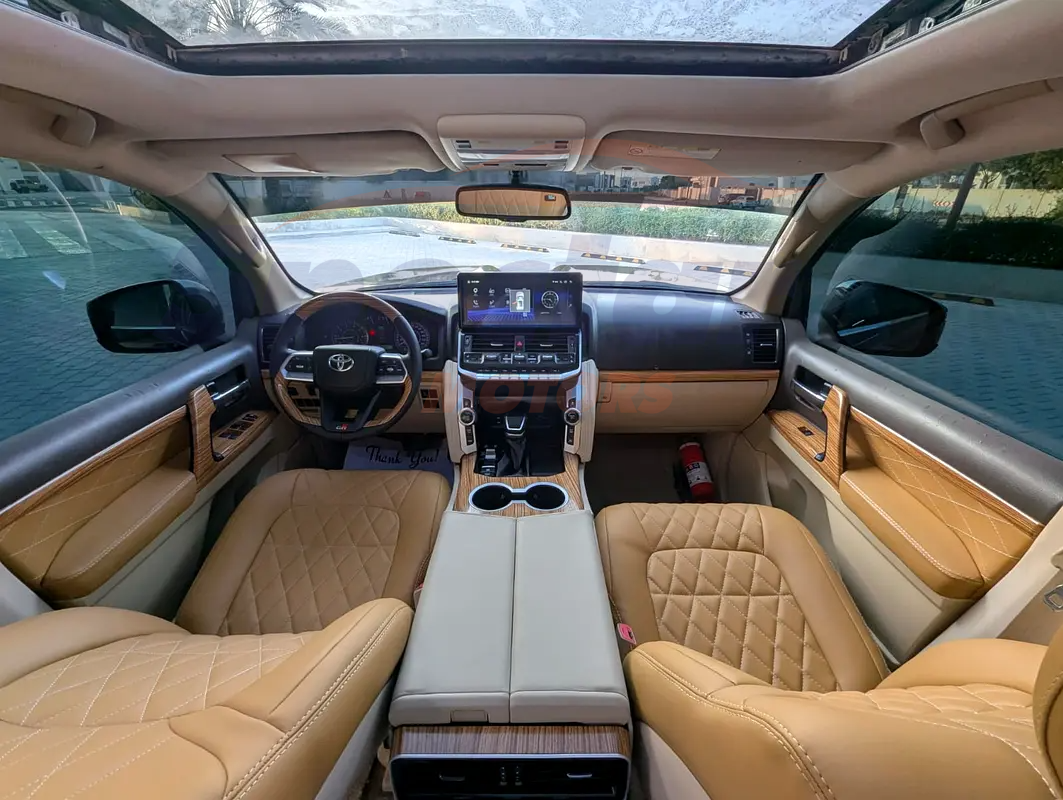 
								Toyota Land Cruiser GXR TOP full									