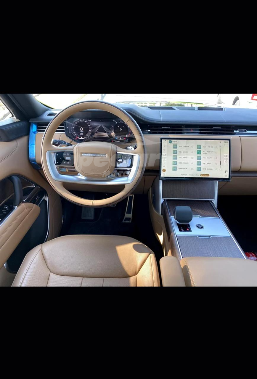 
								Range Rover HSE full									