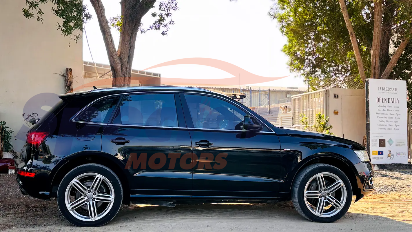 
								Audi Q5 3.0 TFSI quattro full									