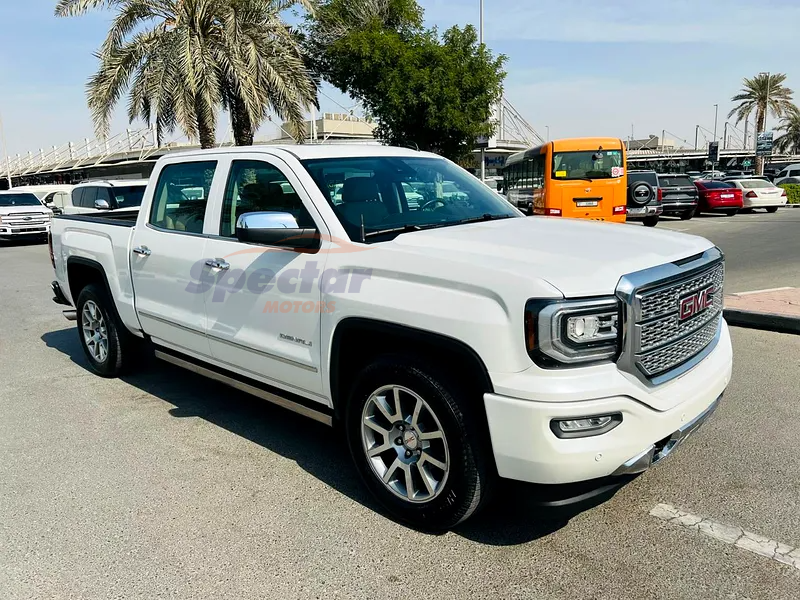 
								GMC Sierra Denali Ultimate full									