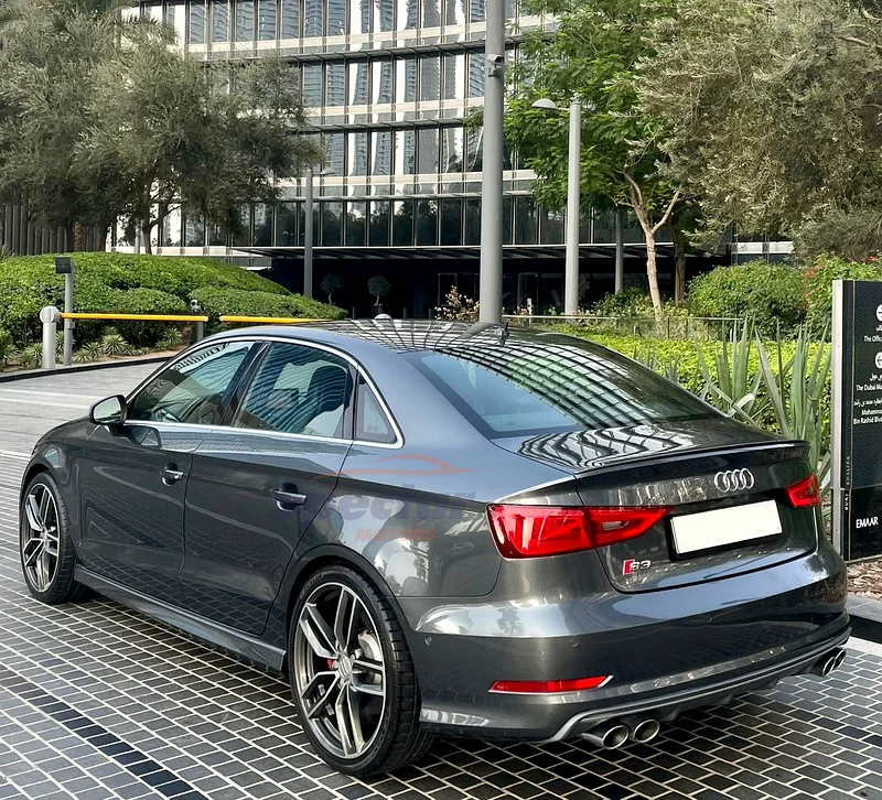 
								Audi S3 2.0 TFSI quattro S tronic full									