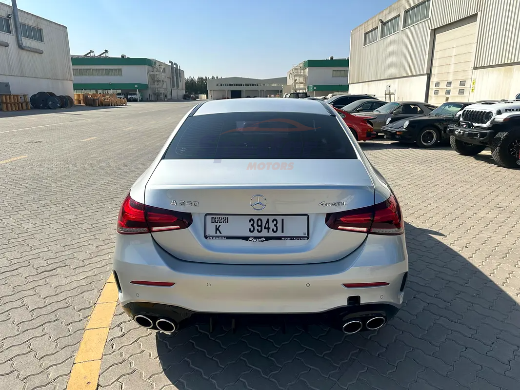 
								Mercedes-Benz A-Class A 250 Sport full									