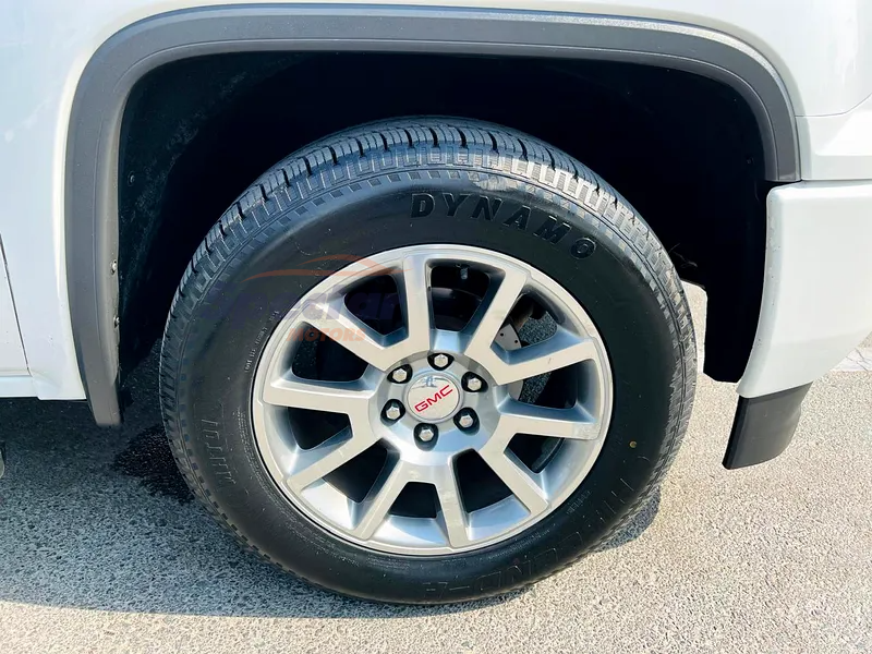 
								GMC Sierra Denali Ultimate full									