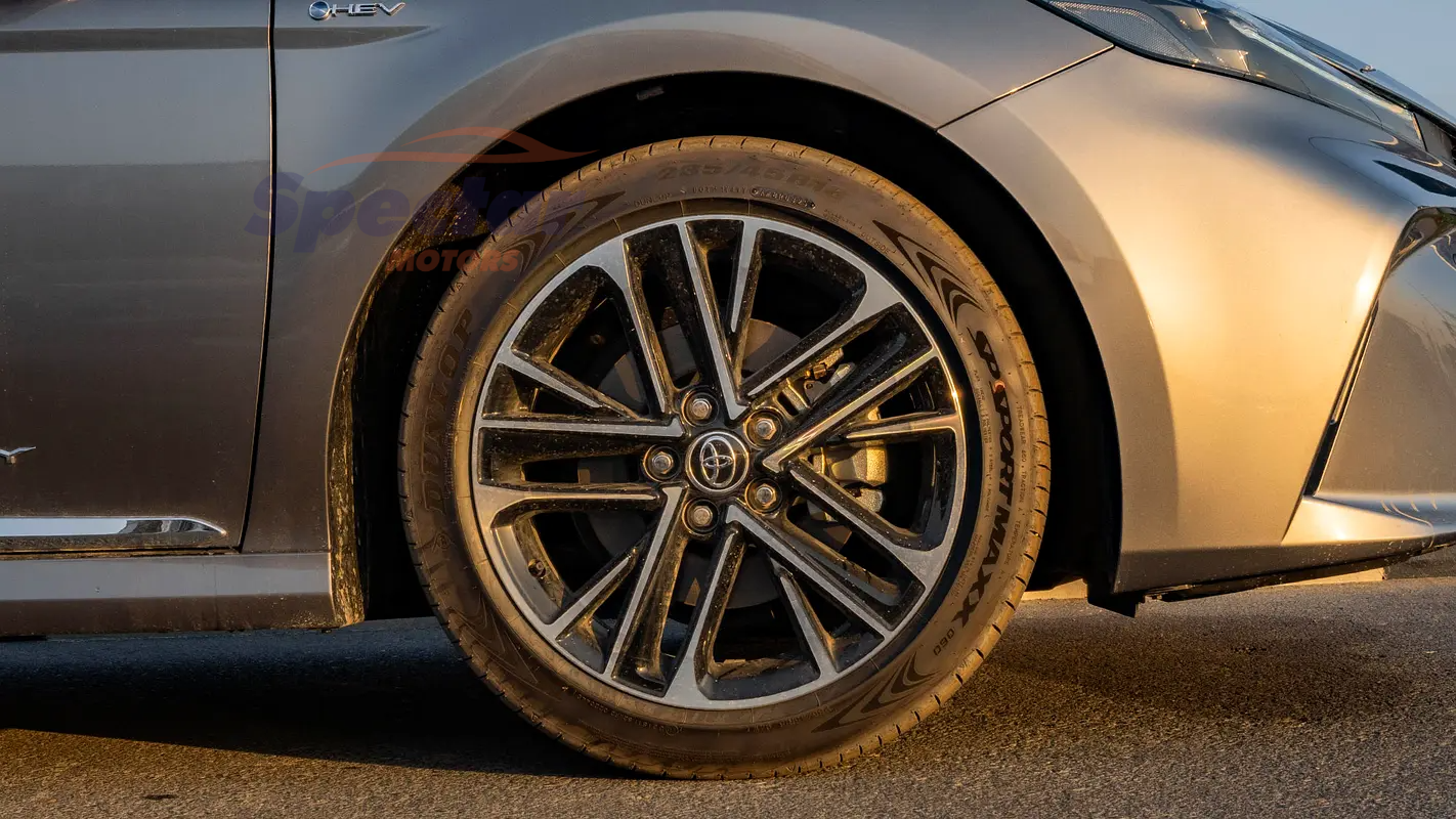 
								Toyota Camry LE full									