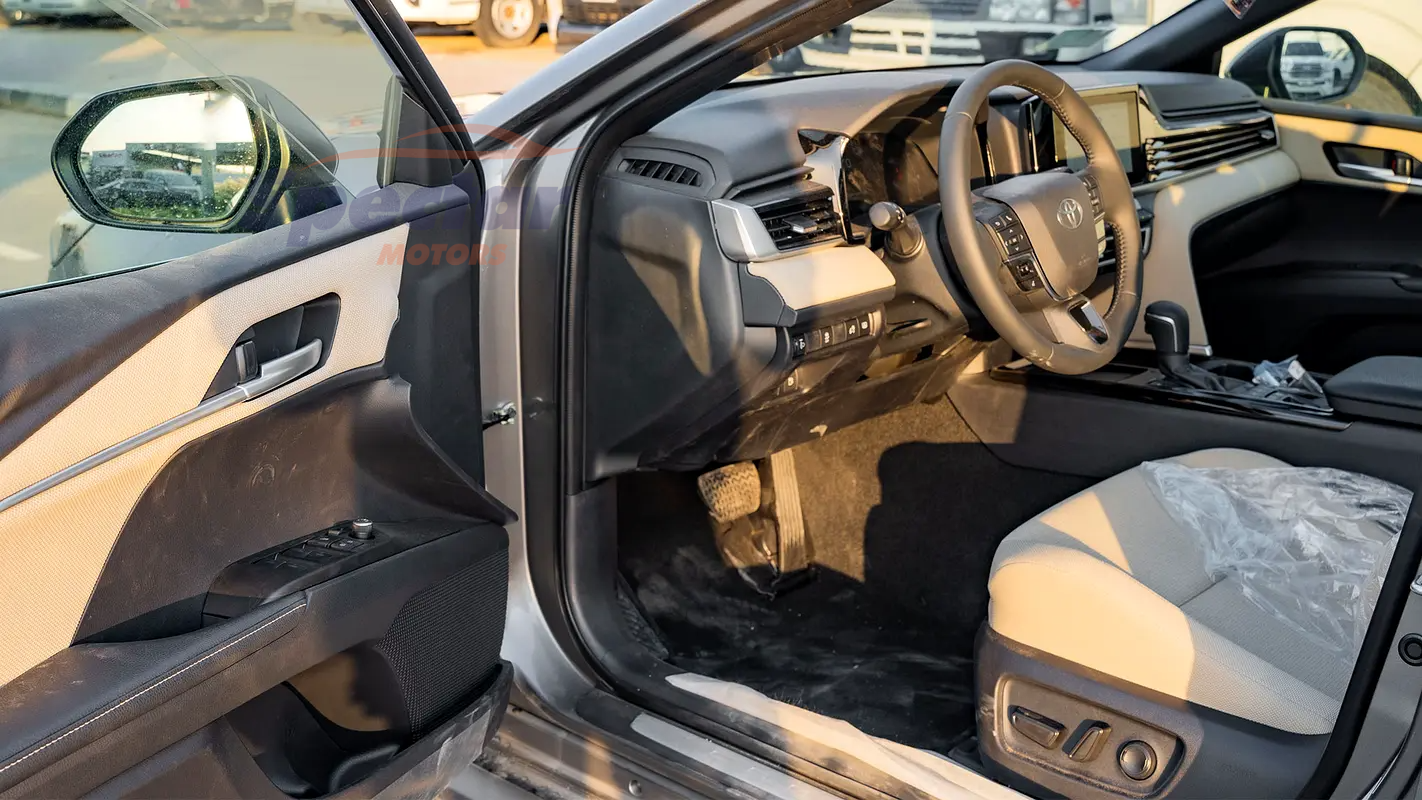 
								Toyota Camry LE full									