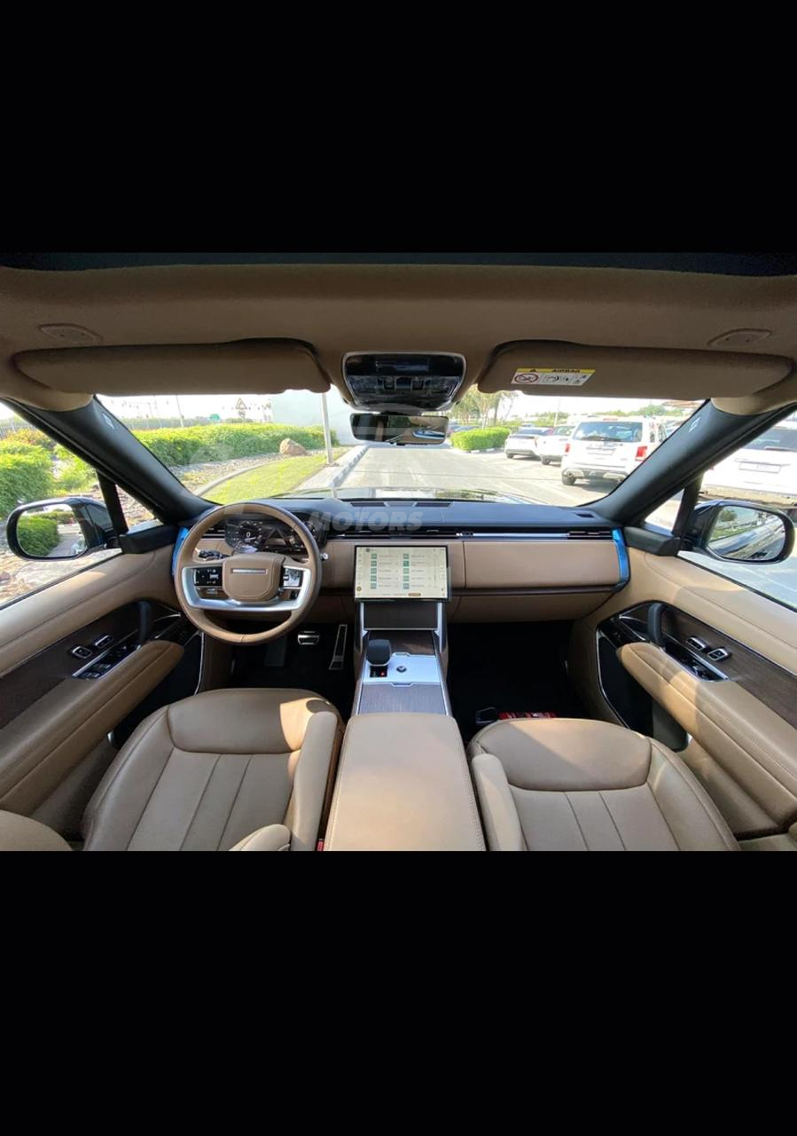 
								Range Rover HSE full									