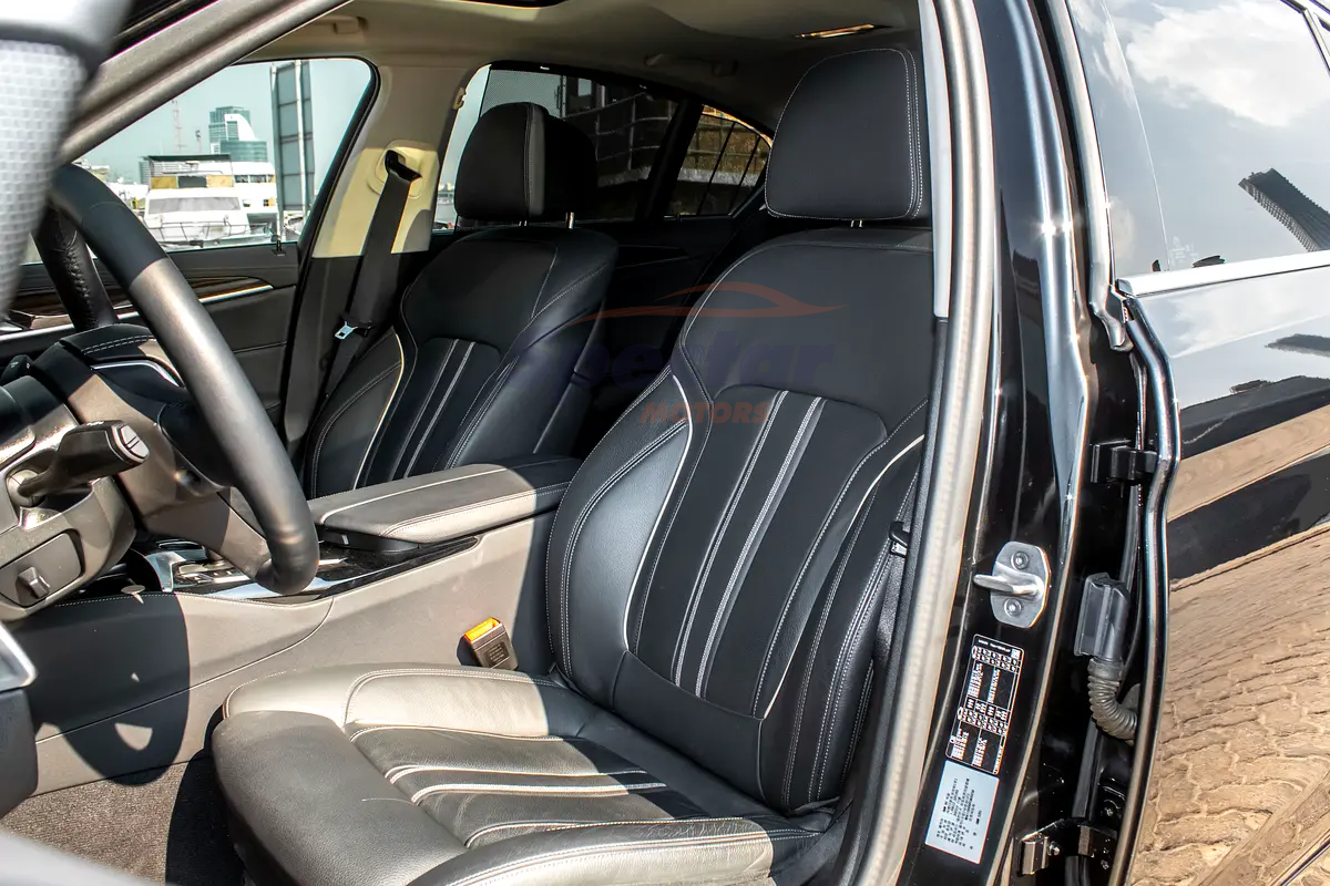 
								BMW 5-Series 520i M-Kit full									