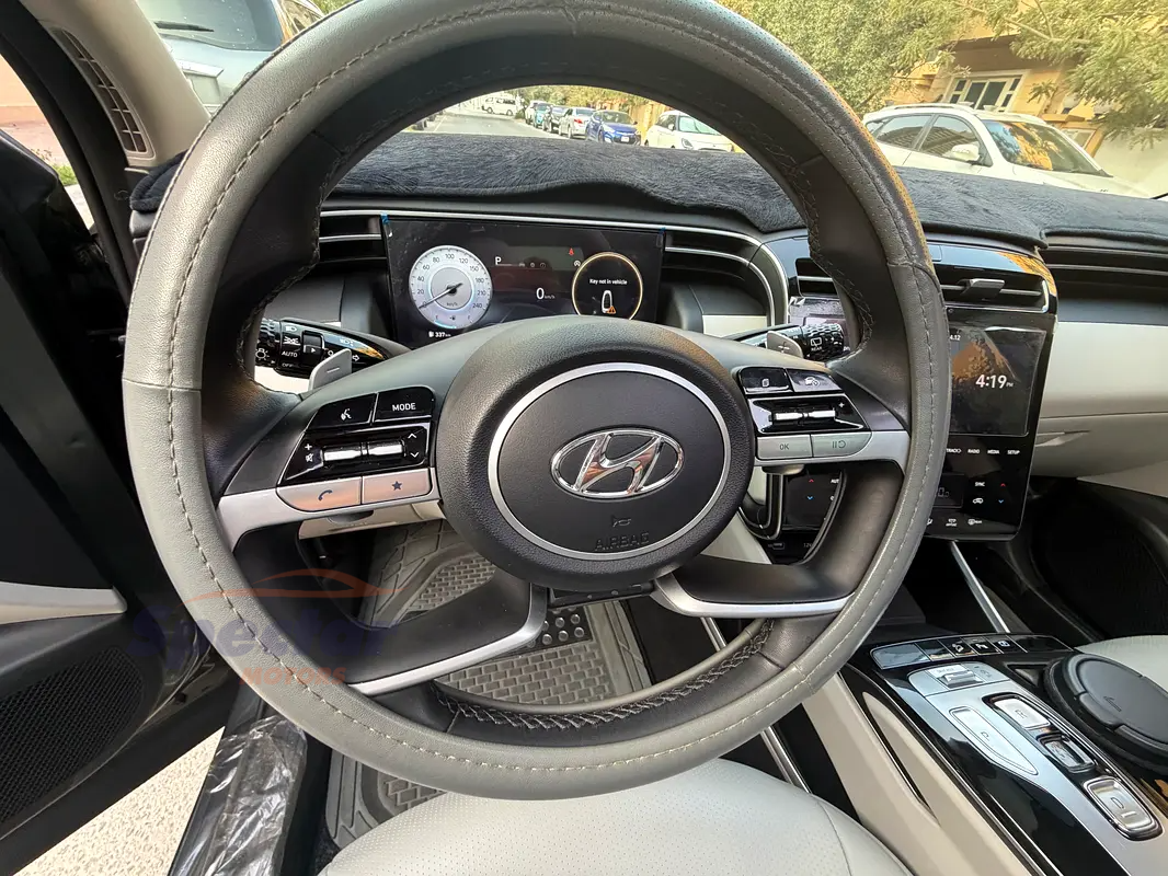 
								Hyundai Tucson Premium full									