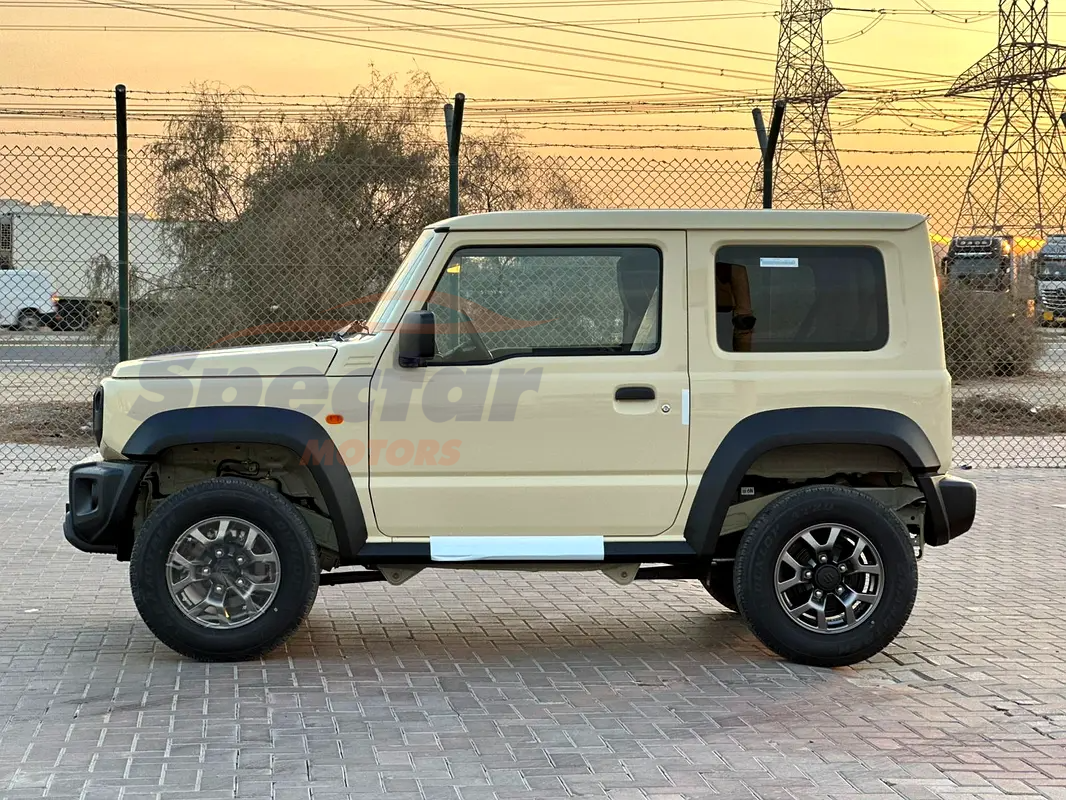 
								Suzuki Jimny GL full									