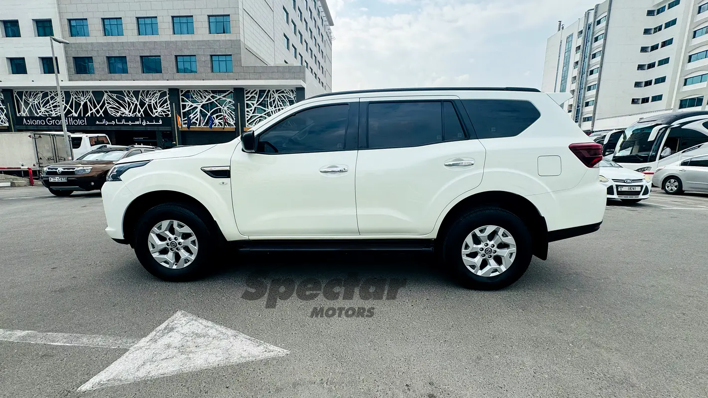 
								Nissan Xterra SE full									