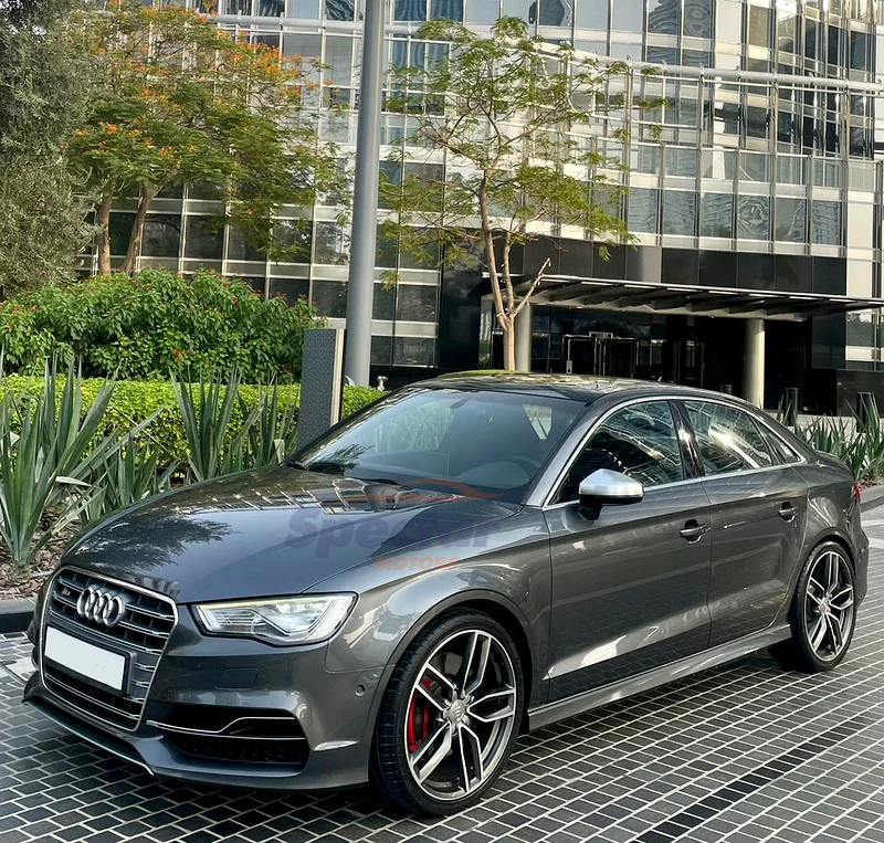 
								Audi S3 2.0 TFSI quattro S tronic full									