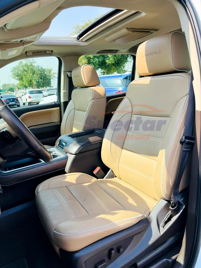 
								GMC Sierra Denali Ultimate full									