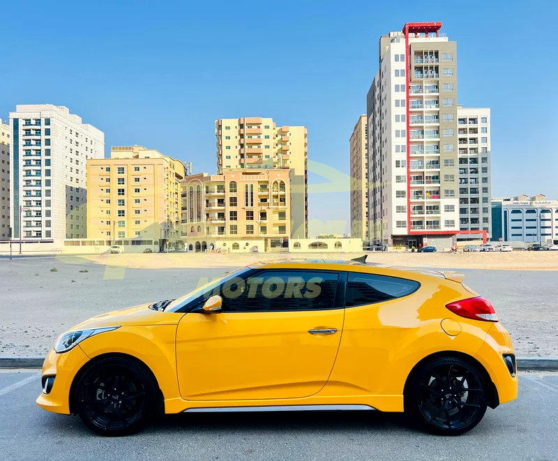 
								Hyundai Veloster Turbo full									