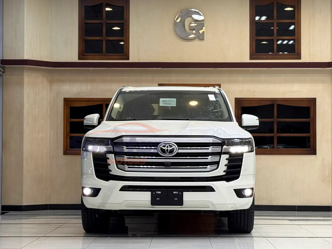 
								Toyota Land Cruiser GXR full									