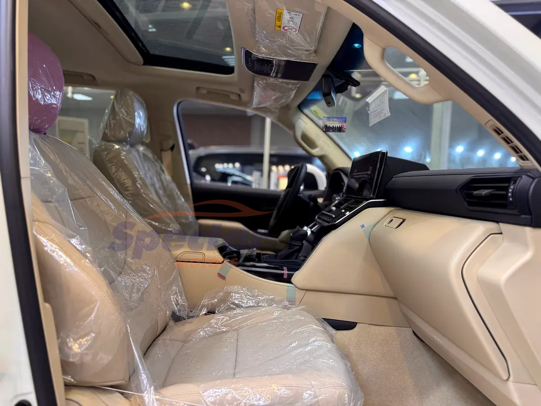 
								Toyota Land Cruiser GXR full									