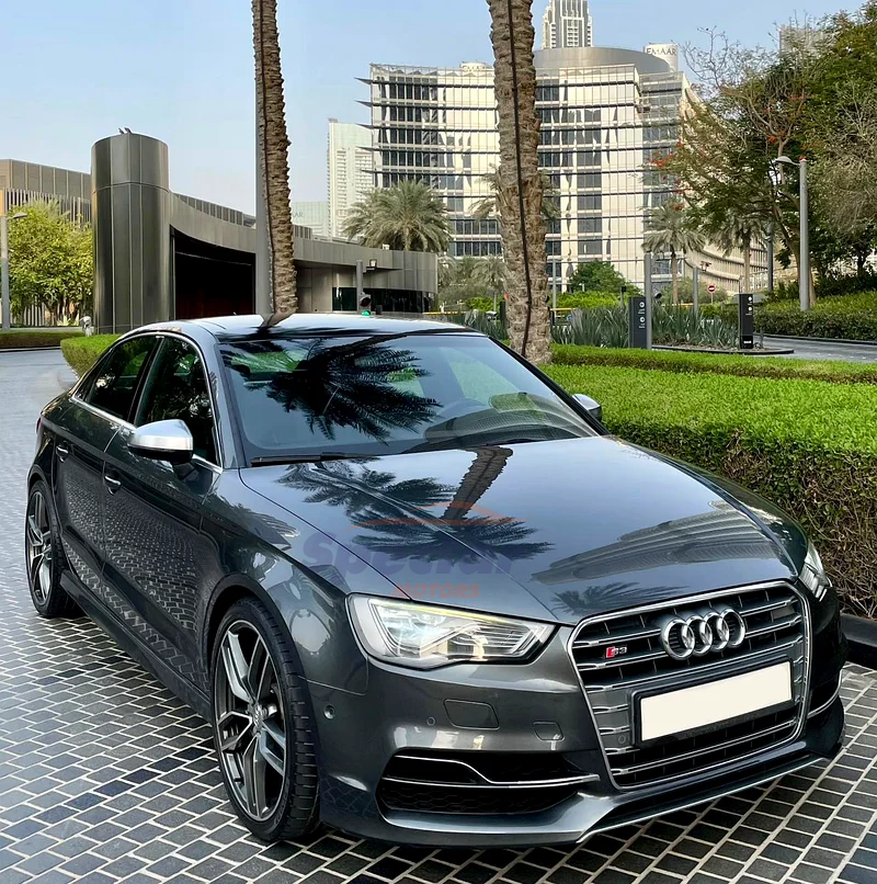 
								Audi S3 2.0 TFSI quattro S tronic full									